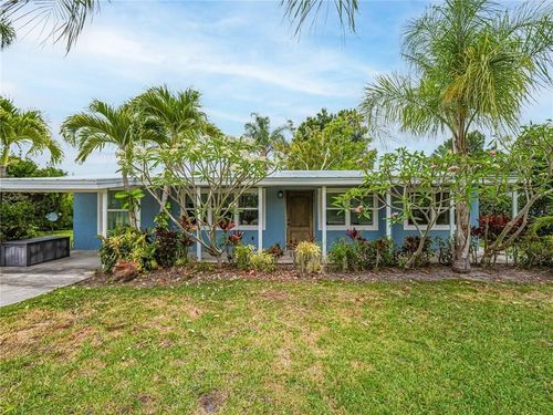 1590 4th Ave, Vero Beach, FL, 32960-5814 | Card Image