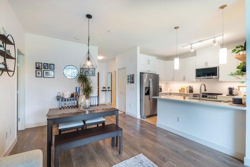 318-2477 Kelly Ave, Port Coquitlam, BC, V3C0B3 | Card Image