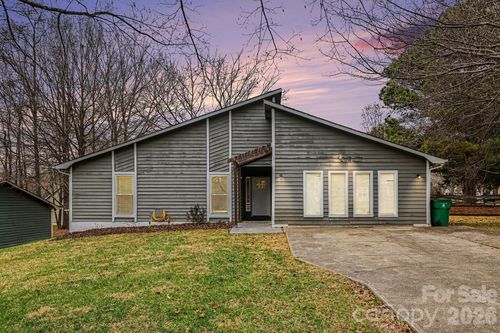 6022 Hanna Ct, Charlotte, NC, 28212-2186 | Card Image