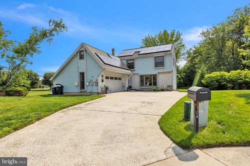24 W Daisy Ln, MOUNT LAUREL, NJ, 08054-2515 | Card Image