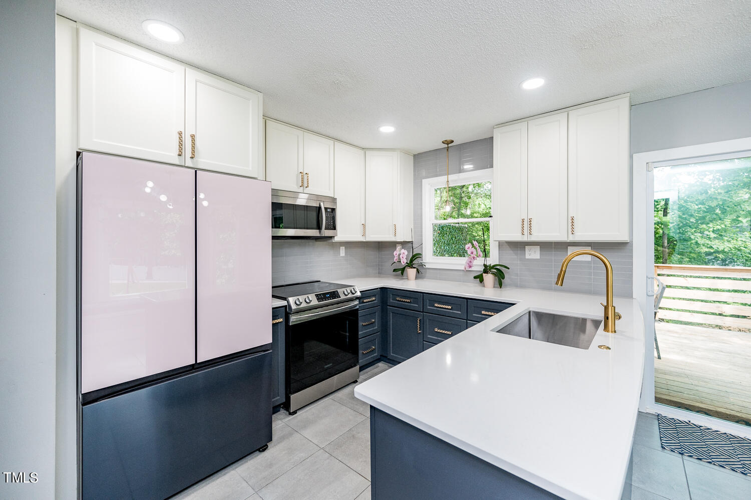 Brittany Dr, Clayton, NC 27520