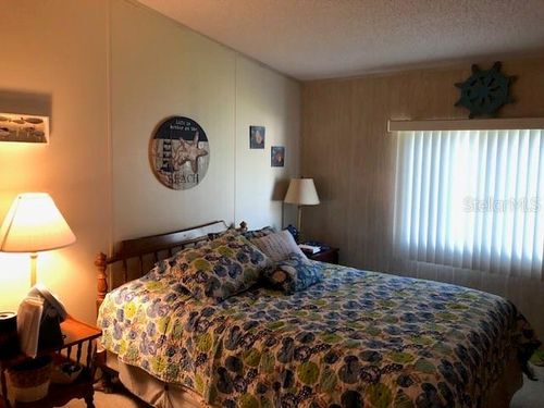 25045 Pine Hl, LEESBURG, FL, 34748-9380 | Card Image