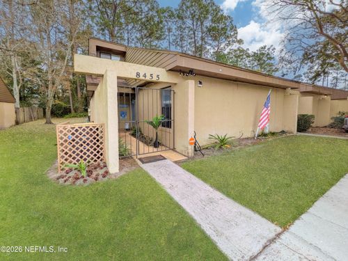 8455 Pineverde Ln, JACKSONVILLE, FL, 32244-5255 | Card Image