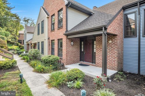 1127 Wicklow Ct, HUMMELSTOWN, PA, 17036-9140 | Card Image