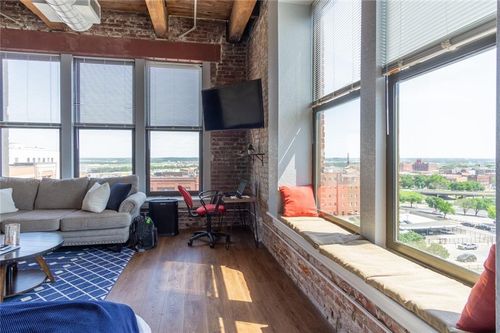 apt-516-308 W 8th St, Kansas City, MO, 64105-1549 | Card Image