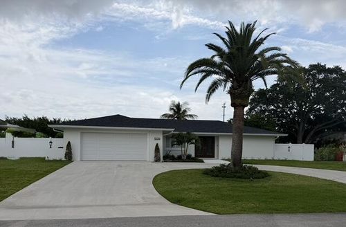 10736 Locust St, Palm Beach Gardens, FL, 33418-3924 | Card Image
