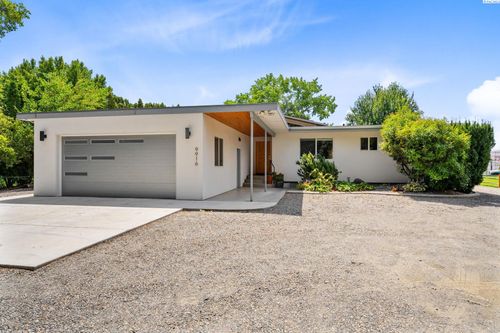 9916 W Court St, Pasco, WA, 99301-6504 | Card Image