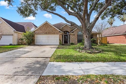1940 Waterford Way, Seabrook, TX, 77586-2852 | Card Image