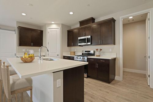 2176 Enchantment Dr, Manteca, CA, 95337-7046 | Card Image
