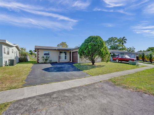 8550-8550 Nw 27th Pl, Sunrise, FL, 33322-2307 | Card Image
