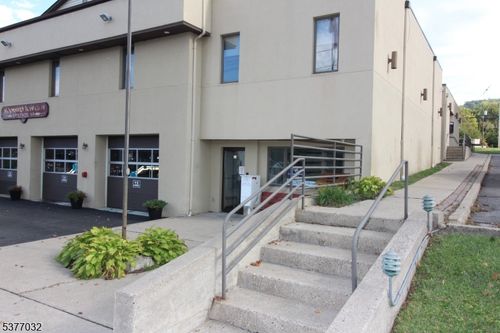 91 Brunswick Ave, Bloomsbury, NJ, 08804-3018 | Card Image