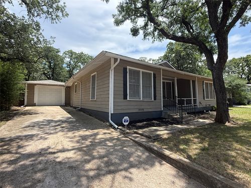 2607 Yeager St, Fort Worth, TX, 76112-5053 | Card Image
