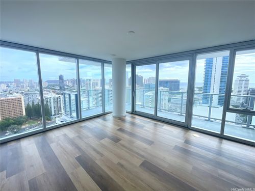 2519r-1500 Rycroft St, Honolulu, HI, 96814-7060 | Card Image