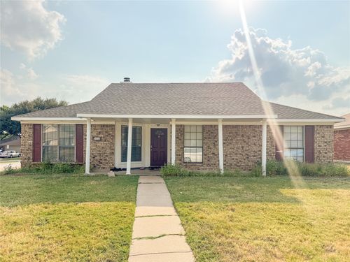 1602 Autumn Breeze Ln, Lewisville, TX, 75077-2428 | Card Image