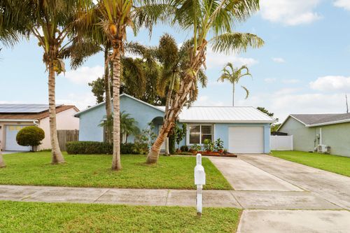 104 Banyan Cir, Jupiter, FL, 33458-5530 | Card Image
