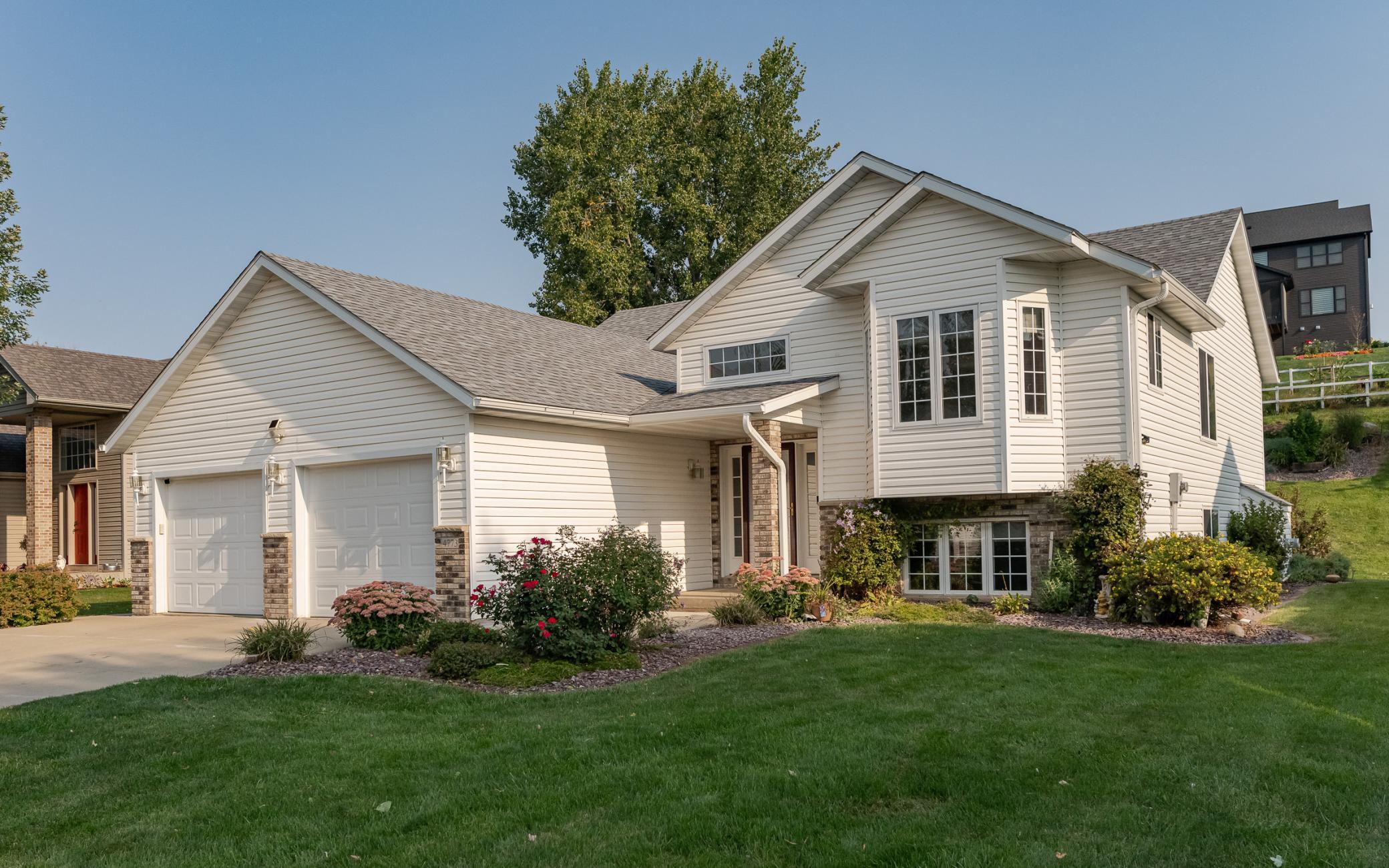 White Pine Dr, Rochester, MN 55901