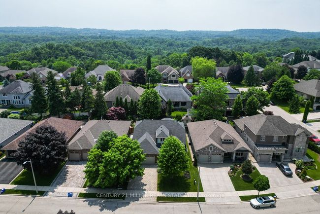 46 Giffin Rd, House other with 2 bedrooms, 3 bathrooms and 4 parking in Dundas ON | Image 36