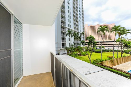 208-1128 Ala Napunani St, Honolulu, HI, 96818-1605 | Card Image