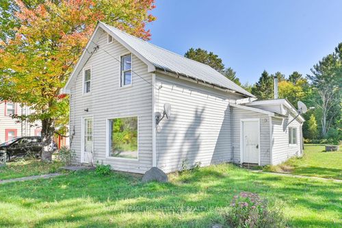 {{alt}} | Card Image