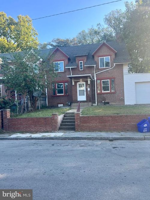 1515 Allison St, HARRISBURG, PA, 17104-3138 | Card Image