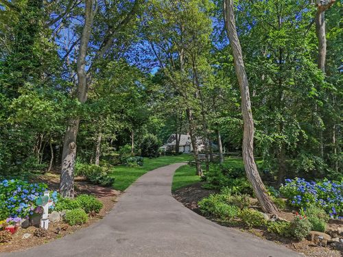 353 Split Rock Rd, Syosset, NY, 11791-1508 | Card Image