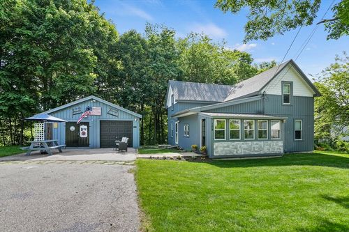109 Gleason Ave, East Brookfield, MA, 01515-4201 | Card Image
