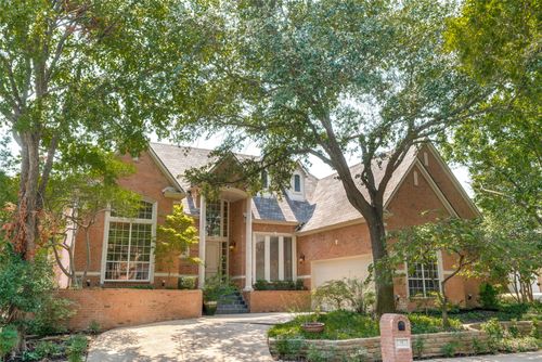 18 Cheltenham Way, Dallas, TX, 75230-1962 | Card Image