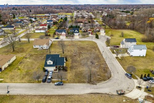 591 Boyd St, Pontiac, MI, 48342-1983 | Card Image