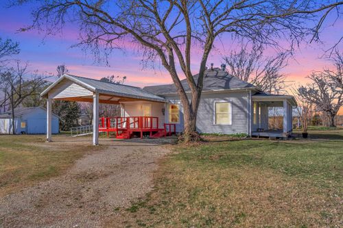 901 N Locust St, Peabody, KS, 66866-1385 | Card Image