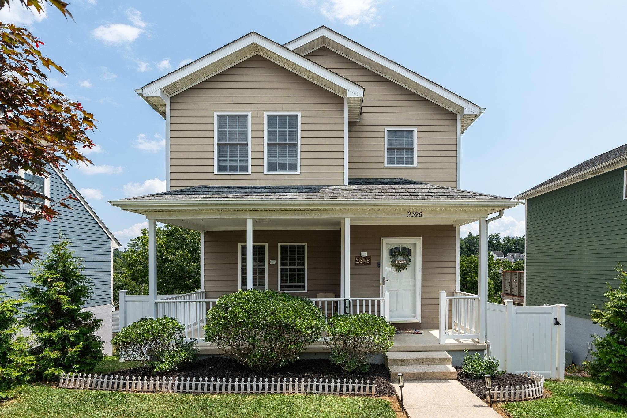 Cole Ave, Staunton, VA 24401