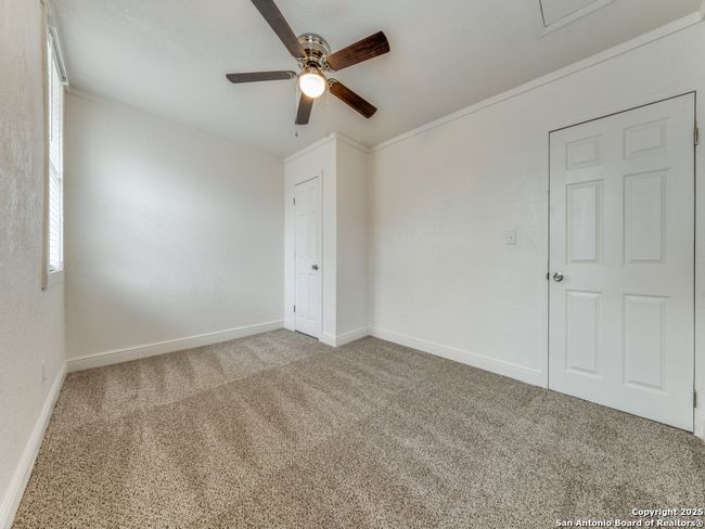 105 Galbreath Ave, House other with 3 bedrooms, 1 bathrooms and null parking in Devine TX | Image 6