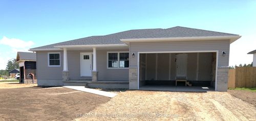 20 Durant St, Petawawa, ON, K8H0G2 | Card Image