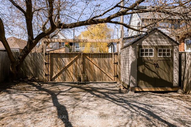 137 Avondale St, House other with 4 bedrooms, 1 bathrooms and 3 parking in Hamilton ON | Image 19