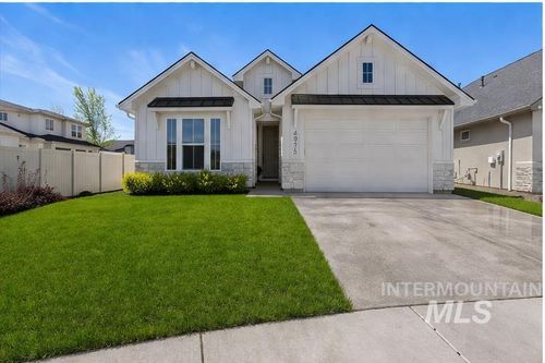 4975 N Brock Ave, Meridian, ID, 83646-7690 | Card Image