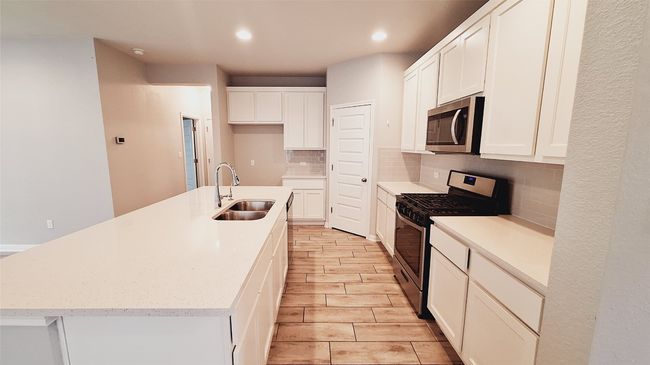 124 Peruvian Ln, House other with 4 bedrooms, 3 bathrooms and 4 parking in Georgetown TX | Image 15
