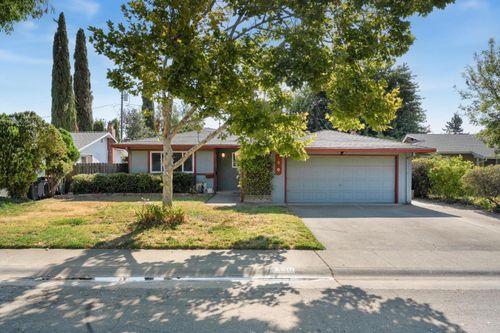 1330 Alder Place, Davis, CA, 95618 | Card Image