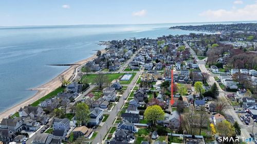 12 Howe Pl, Milford, CT, 06460-8213 | Card Image