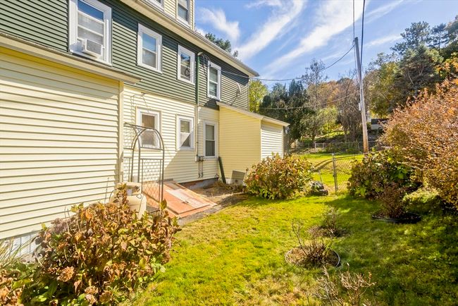 2032 - 2030 Maple St, Home with 6 bedrooms, 4 bathrooms and 6 parking in Three Rivers MA | Image 4