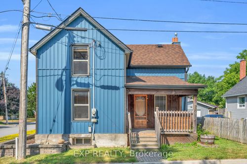 16 Maple St S, Sunderland, ON, L0C1H0 | Card Image