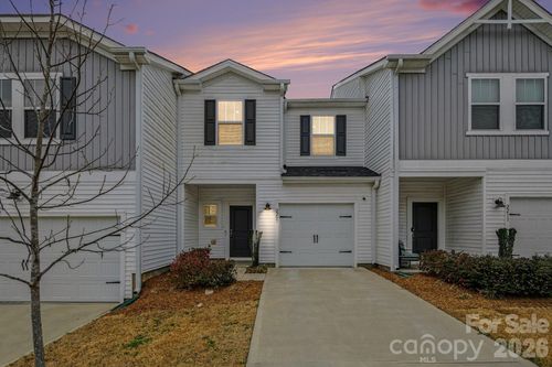 2207 Belterra Dr, Charlotte, NC, 28216-1396 | Card Image