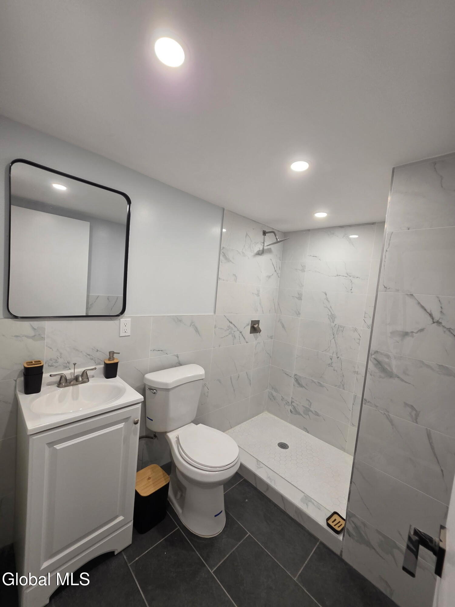 Residential Lease in Albany 3