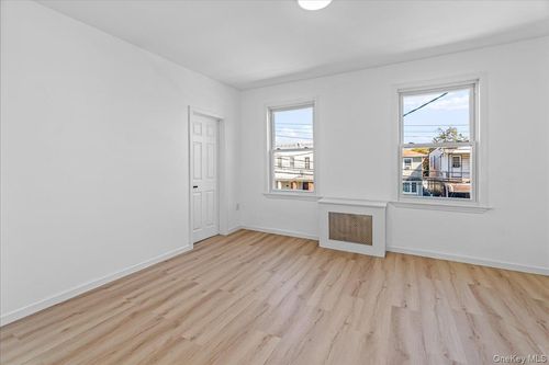 9524 112th St, South Richmond Hill, NY, 11419-1106 | Card Image