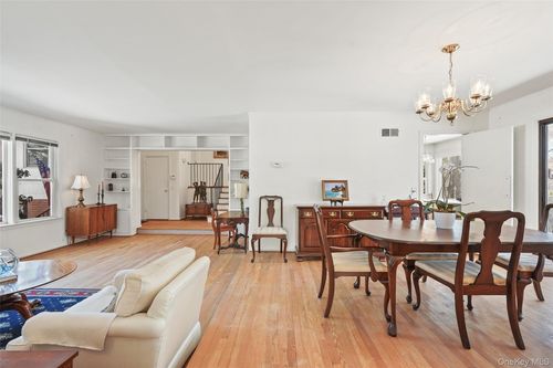 2 Churchill Rd, Rye Brook, NY, 10573-1111 | Card Image