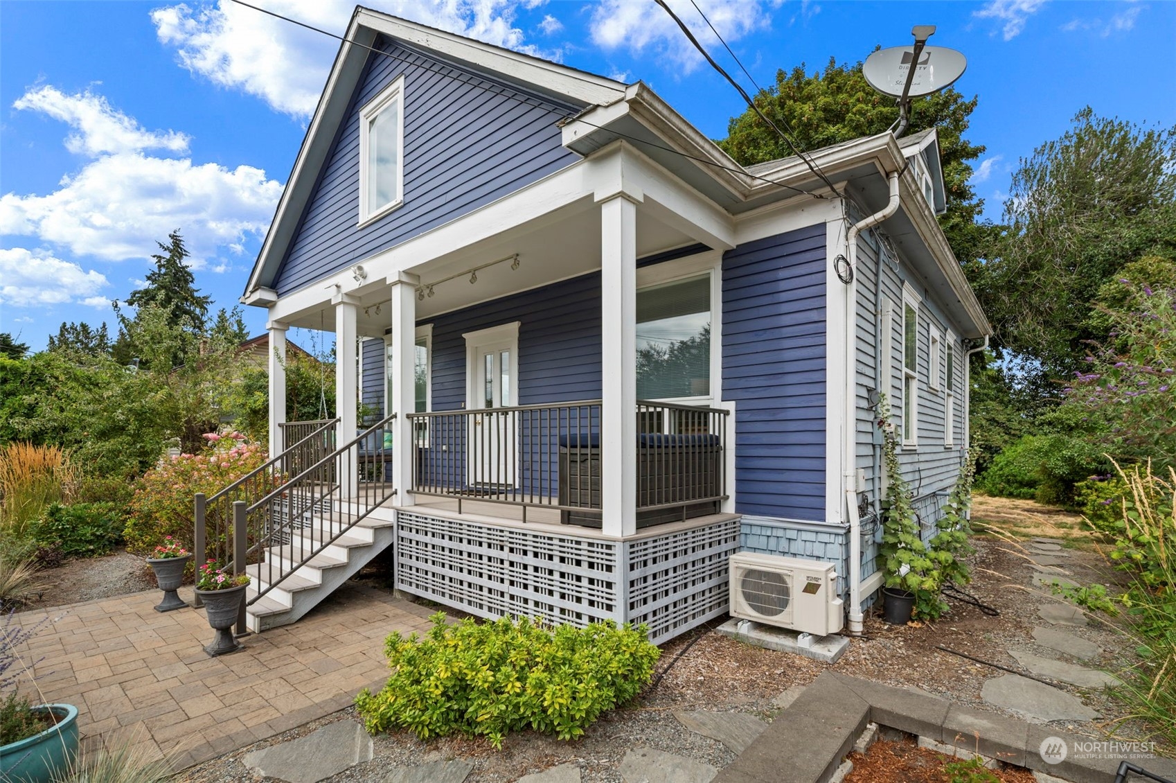 Rose St, Seattle, WA 98108