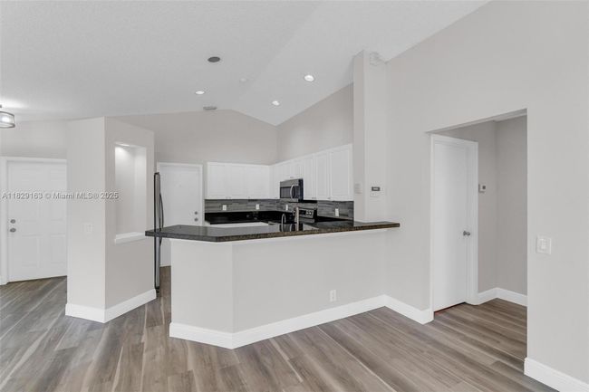 1592 Salerno Cir, House other with 3 bedrooms, 2 bathrooms and null parking in Weston FL | Image 5