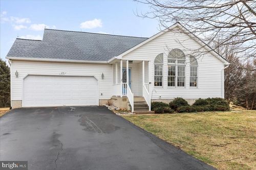 23 Teakwood Ct, HARPERS FERRY, WV, 25425-3276 | Card Image