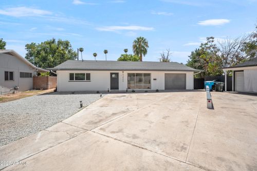 3933 E Flower St, Phoenix, AZ, 85018-6421 | Card Image