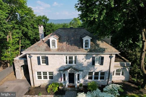 234 W Fairmount Ave, STATE COLLEGE, PA, 16801-5206 | Card Image