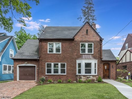 186 Gregory Ave, West Orange, NJ, 07052-4620 | Card Image