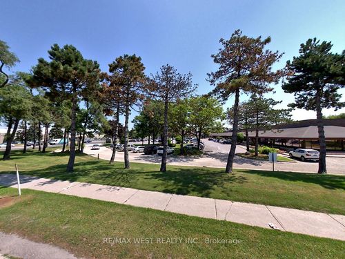 111-7225 Woodbine Ave, Markham, ON, L3R1A3 | Card Image